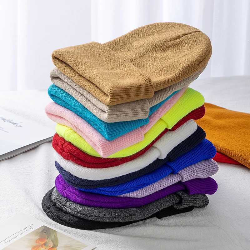 Beanie/Skull Caps New Unisex Multicolor Autumn Winter Beanie Hat Men Basic Daily Beanie Women Soft Knitted Hat Elegant All-match Streetwear Cap Q261