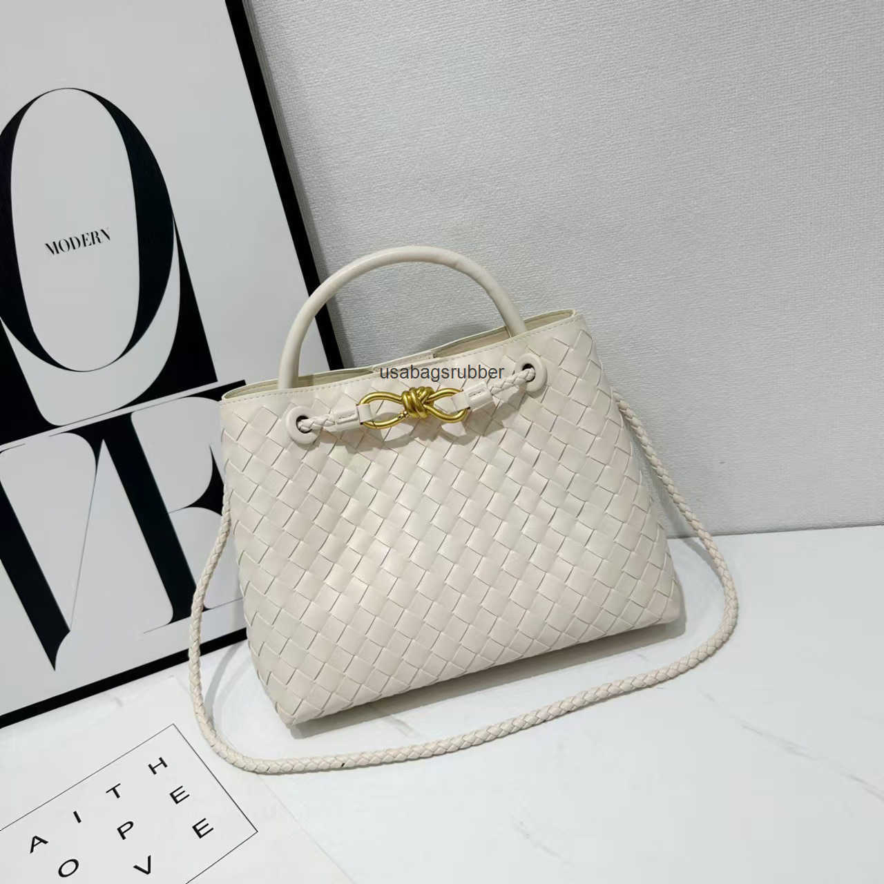 Classic Designer Style Trendy and fashionable women's bags high end woven tote bags elegant handbags