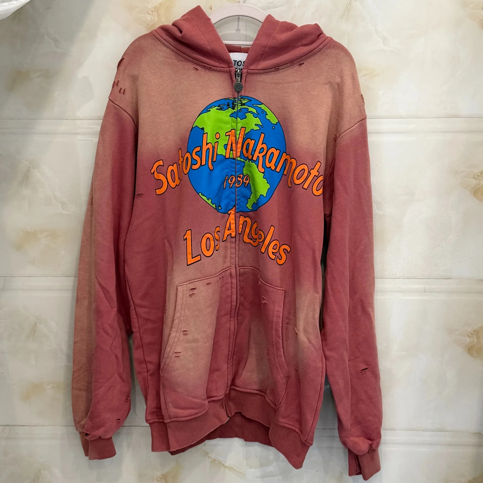2026 AutumnWinter Style Satoshi Nakamoto Hooded Zipper Jacket Earth Letter Print Men Women Loose Washed Distressed Hoodie 261017