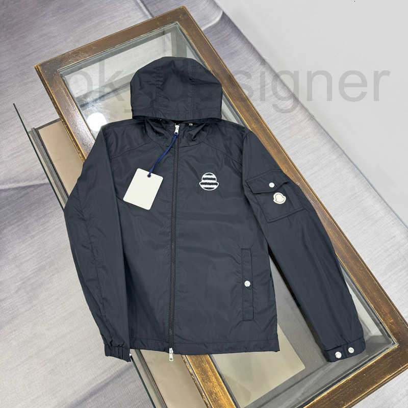 Men's Jackets Designer Spring/Summer New Collection: Lightweight Nylon Jacket with Double Badge Logo, Casual and Stylish, for Men and Women EYZ