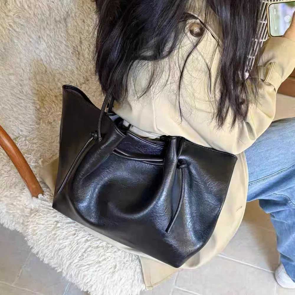Designer Capacity Totes Fi Wen's Large PU Leather Handbag New Korean Autumn Fi Versatile Shoder Bag Armpit Bag J261016