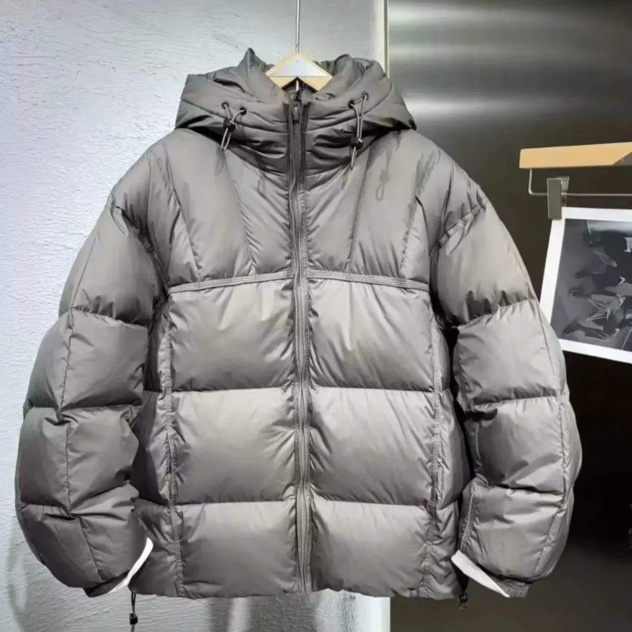 Men's Ultra Light Hooded Down Puffer Jacket Cloud Feel High Loft Fluffy Puffy Coat Unisex Couple Winter Premium Warm Outerwear 261016