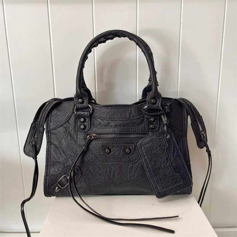 Evening Bags French Vintage Studded Biker Bag Premium Pillow Bag Top Handle Shoulder Crossbody Bag Ins Trendy Handbag For Women H261016
