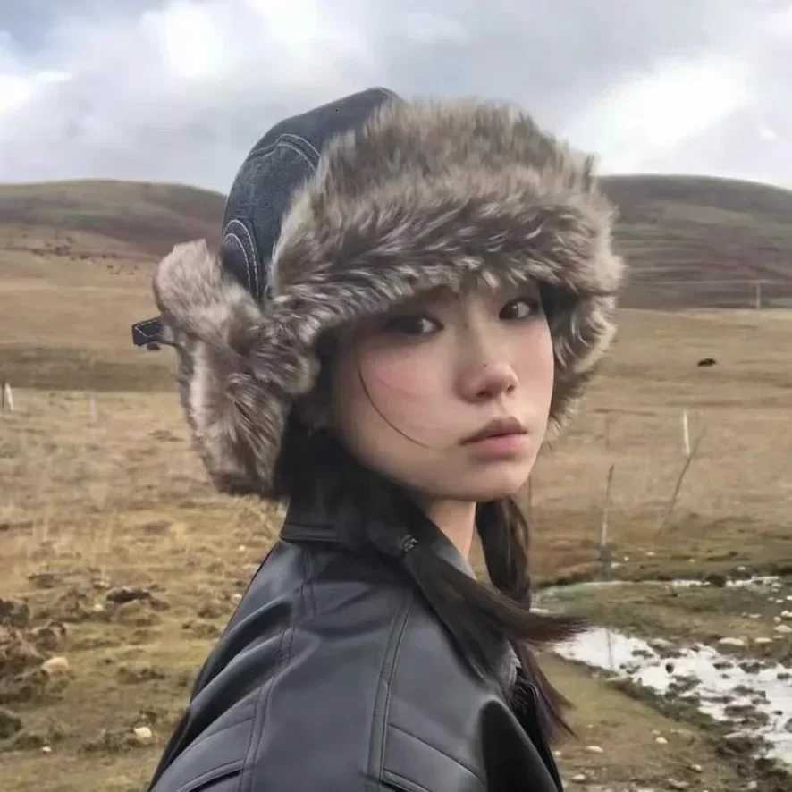 Trapper Hats Korean Version Retro Plush Pilot Bomber Hats for Men and Women Ins 2023 Winter Thickened Warm PPU Leather Windproof Ski CapsT261017