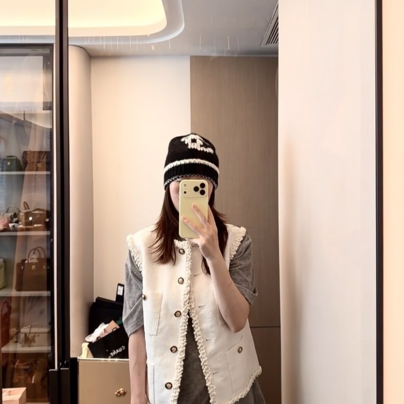 Premium Women Luxury Knit Slouchy Beanie, Winter Wool Blend Warm Hat With Embroidered Logo, Fashion Cap With Gift Box