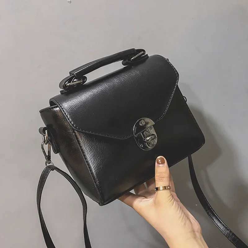 Shoulder Bags Small Square Bags For Women Fashion Solid Color Designer Crossbody Shoulder Bag Vintage PU Leather Handbags Female Bag Bolsa H261016