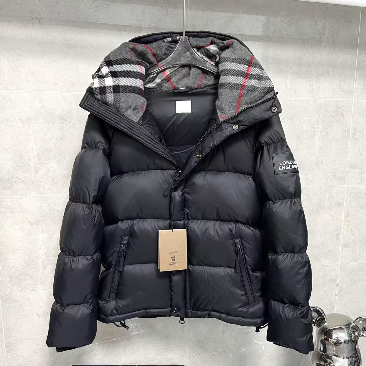 Mens Jacket Hooded Coat Designer Men Jacket Down Parkas Waterproof Tech Veste Winter burberyness Puffer Jacket Men For Male Women Black Outwears War