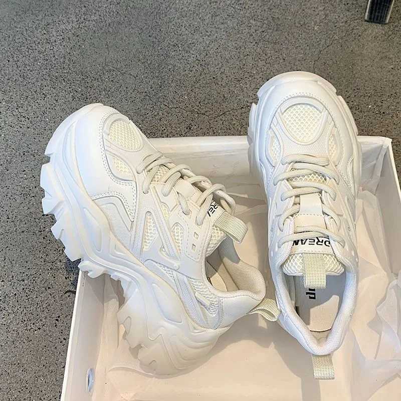 Casual Shoes 2024 New Women New Fashion Platform Sport Shoes Women Summer Black Casual Chunky Sneakers Women Mesh Leather Platform Shoes H261016