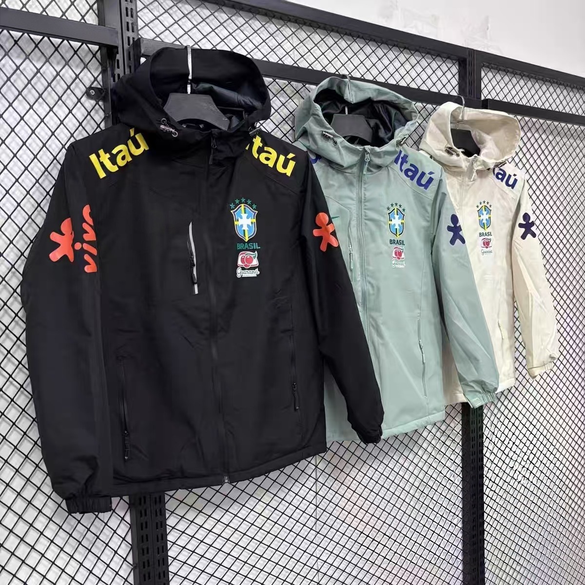 Mens Brazilian Jacket Hooded Brazil National Team Training Jacket High Quality Designer Men Jacket Men Veste Brazil Windbreaker Sports Outdoors Coat