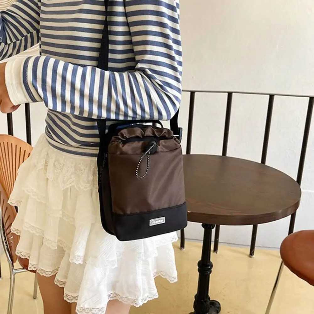 Shoulder Bags Nylon Drawstring Shoulder Bag Lightweight Korean Style Women Crossbody Bag Adjustable Strap Large Capacity Bucket Bag Unisex H261016