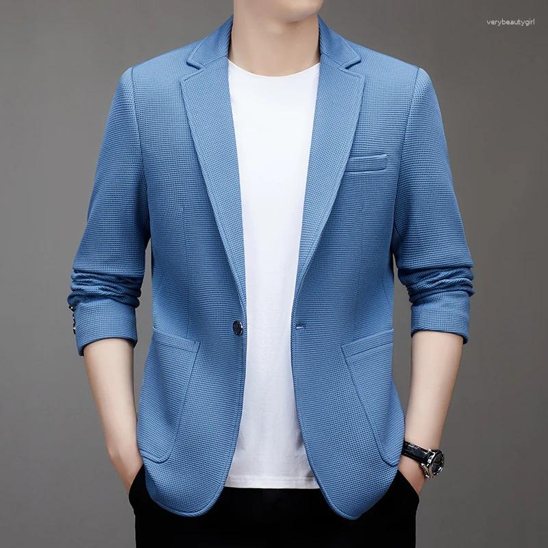 Men's Suit Jacket With Non-stretch Flat Collar Waffle Pattern For Business Casual And Fitted Formal Wear.