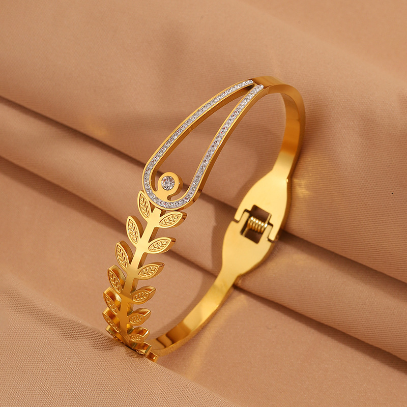 Light Luxury 18K Vacuum-Plated Wheat-Ear Stainless Steel Bracelet Women, Trendy European And American Style With Diamond Accents, Perfect As Gift Fo