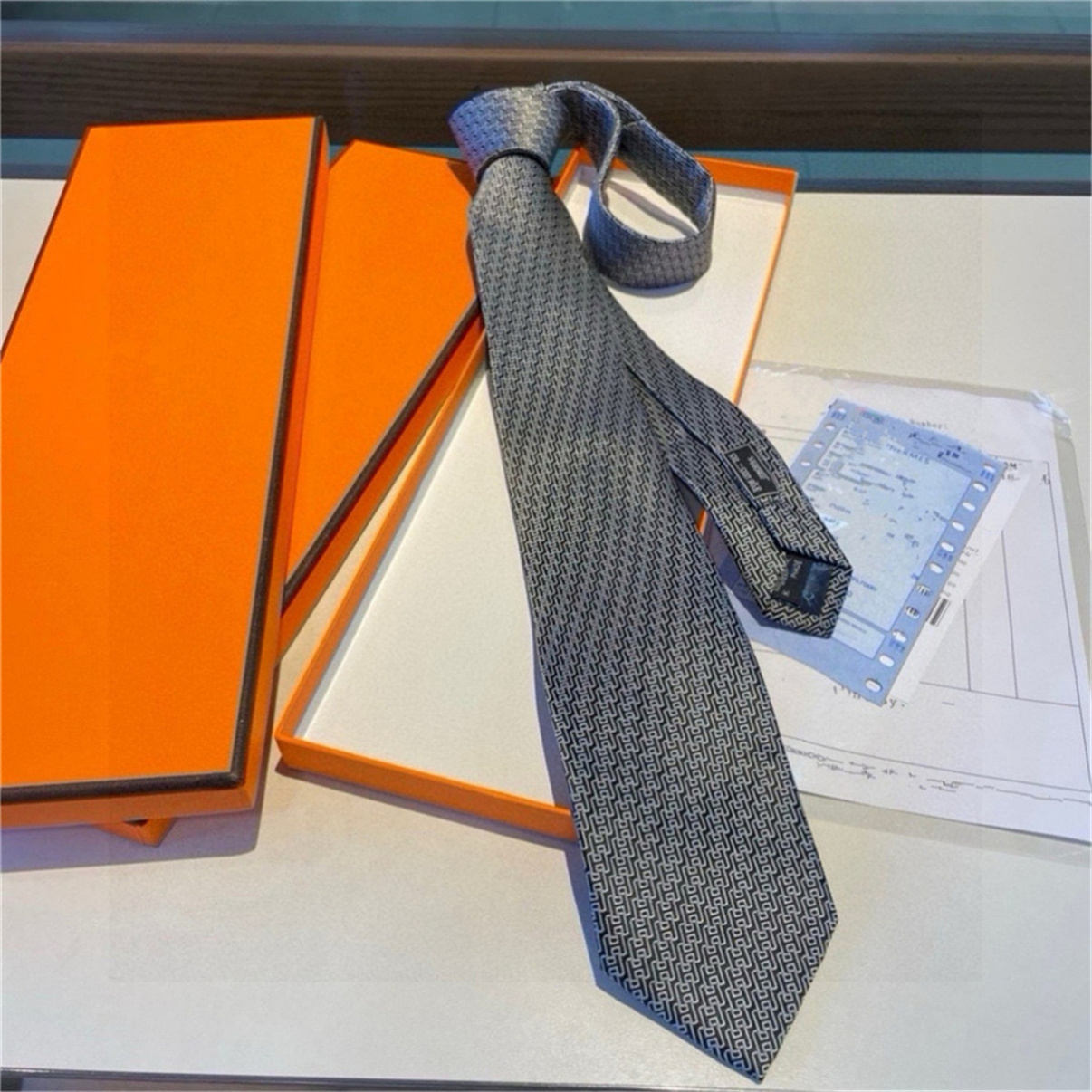 SS Neck Ties box New Mens Printed 100% Tie Silk Necktie black blue Aldult Jacquard Party Wedding Business Woven Fashion Design Tie 0971