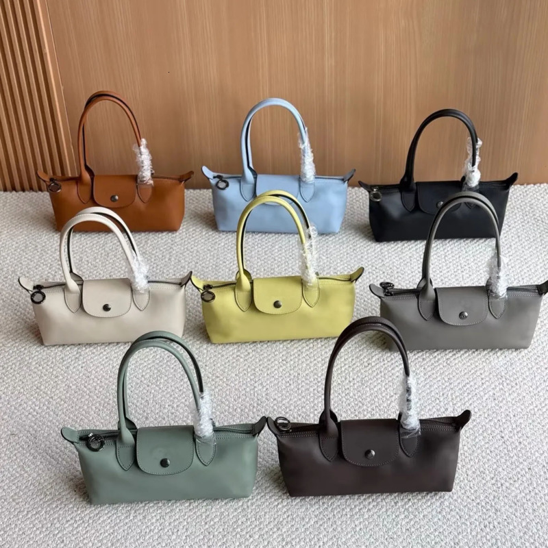 Nylon tote bagclassic designer tote bag new style USA overseas Compact Delivery quality Winter and autumn large capacity Polyester material large pa