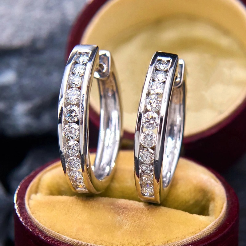 Huitan Cross-Border Real-Time Super Sparkling Zircon Earrings: Elegant, Minimalist, And Cool-Style Earrings, Classic Everyday Luxury Accessories