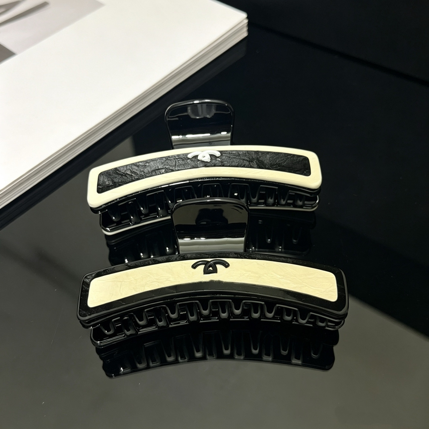 High Quality Black White Designer Lether Hair Claws Large Square Matte Hair Clip Grain Clamps Women Hair Accessories