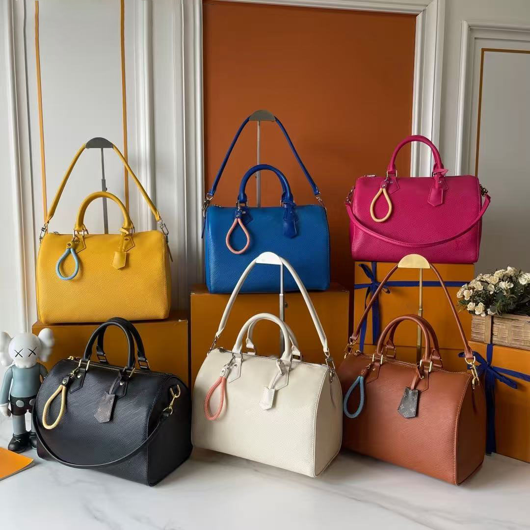 2026 Designer bag luxury pillow shaped bag handbag men's and women's classic retro nano bucket bag crossbody bag high-quality leather bag