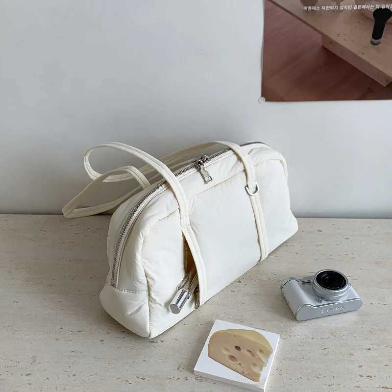 Evening Bags Korean Style Nylon Shoulder Bag Fashion Versatile for Daily Commute Boston Bag Women Large Capacity Casual Lightweight Cloud Bag H26101