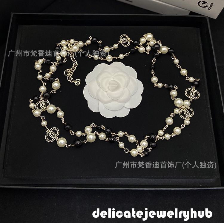 Designer Jewelry cc Necklace 22A Black White Glazed Pearl Diamond-Studded Sweater Chain Elegant Stylish Long Necklace For Women Channel Necklace