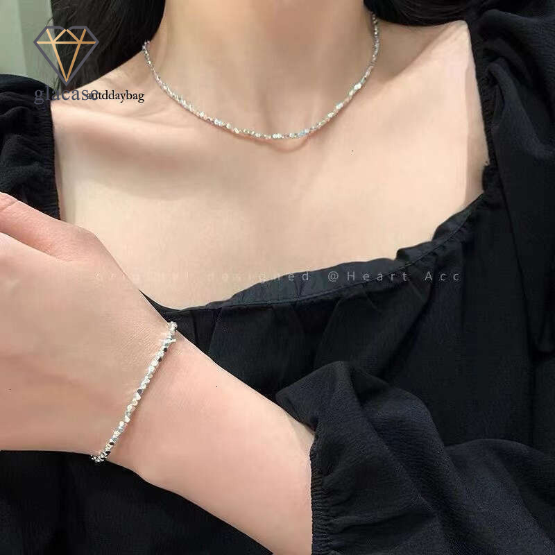Highly recommended~ Best-selling minimalist silver beaded necklace for women, with high-end design, niche clavicle chain in a cool and understated s
