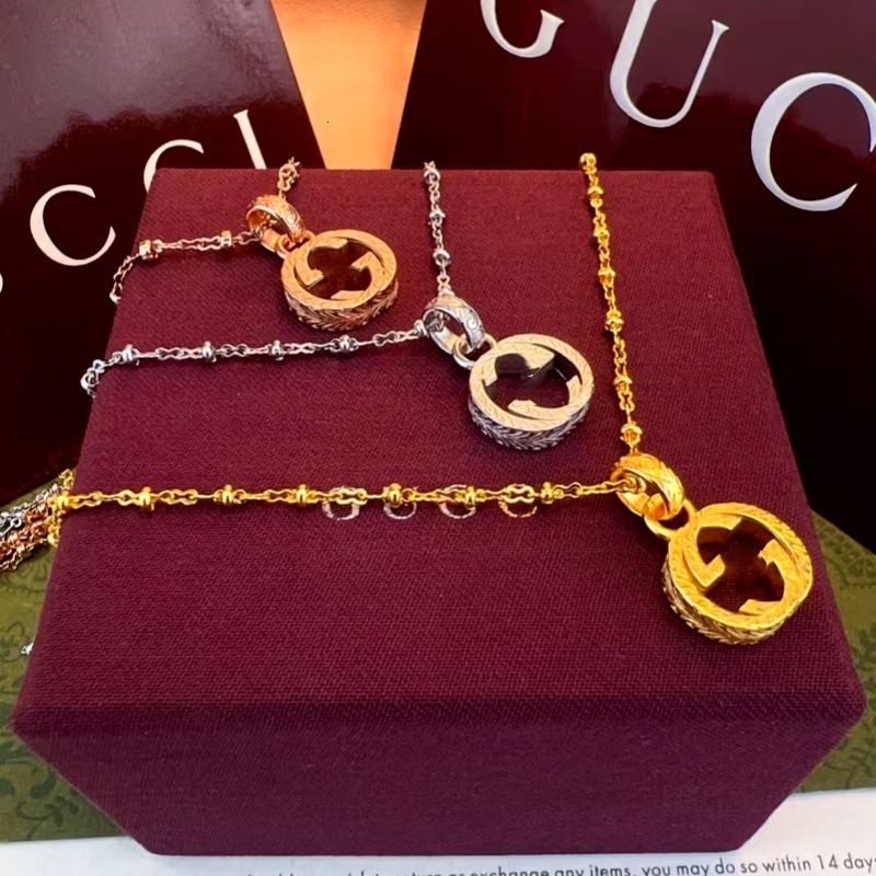 Designer Jewelry gg necklace interlocking pattern pendant figure eight necklace light fashion collarbone chain for men and women couples