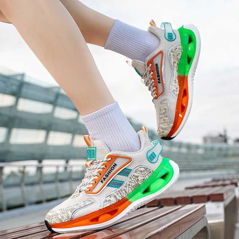 Casual Shoes Men's shock-absorbing light casual sneakers spring summer soft-sole breathable outdoor racing running shoes student speed sports H