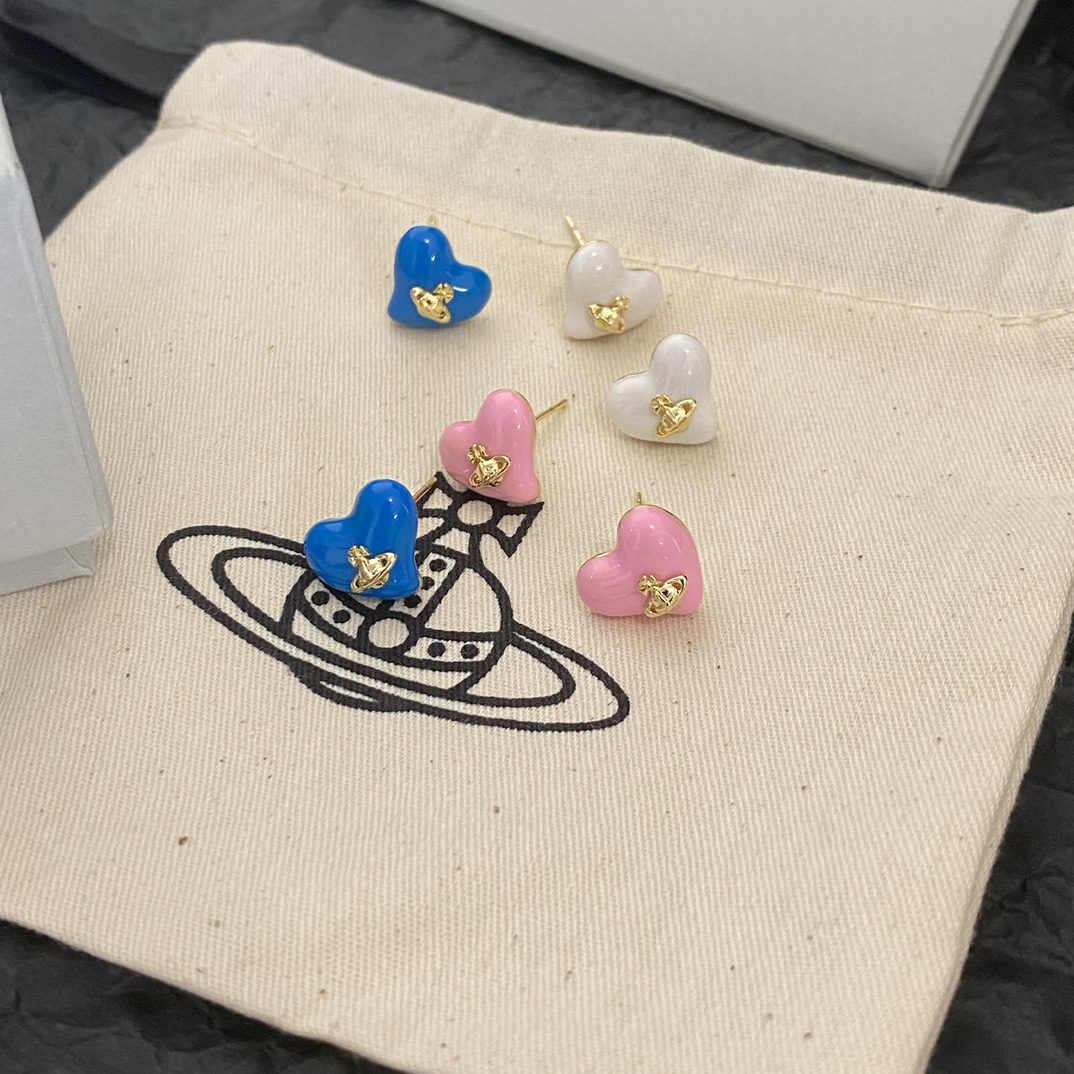 Mini Designer Enamel Heart Shaped Gold Plated Saturn Pattern Earrings High End Luxury Gift Suitable For Womens Simple And Exquisite Style Paired Wit
