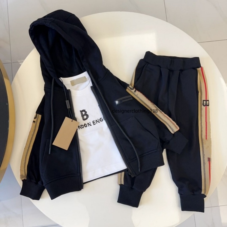 The latest design 2026 long sleeved white base shirt black suit pure cotton zipper hooded sweatshirt pure cotton pants a casual and fashionable thre
