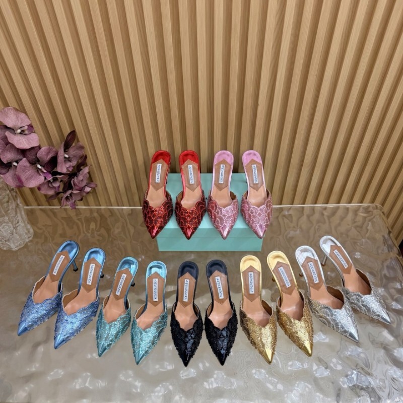 High-end 2026 summer new foreign trade sexy stiletto sandals for women, with rhinestones, elegant socialite wedding party shoes