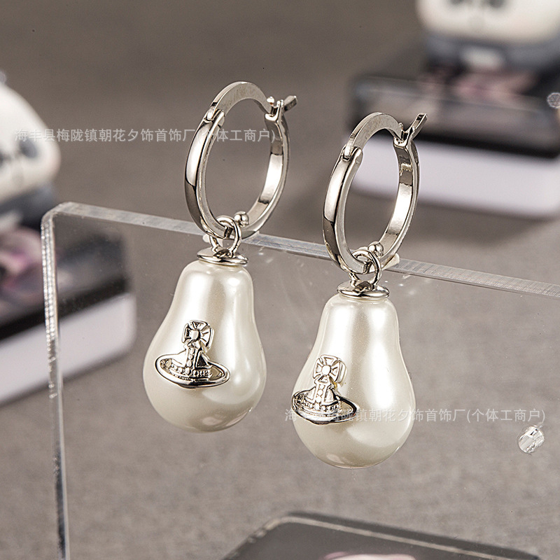 Cross-border hot-selling earrings, same style as Empress of the West, high-end design, European American style, featuring a relief and gourd design