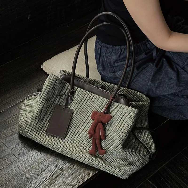 Evening Bags Fashionable Large Capacity Woven Bag for Women 2026 Unique Non Mainstream Commuter Work Tote Exquisite Daily Use Satchel Purse H261016