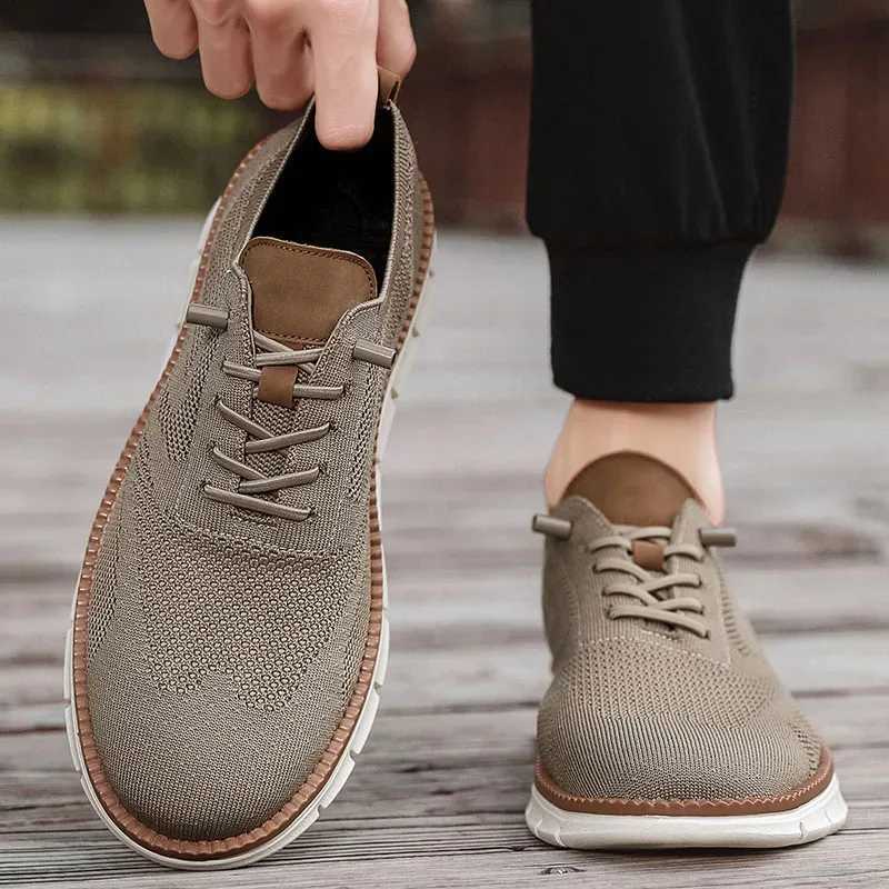Casual Shoes Men Casual Shoes Classic Breathable Brogue Flats Cushioning Color Blocking Design Dress Shoes Versatile Sneakers lightweight H261016