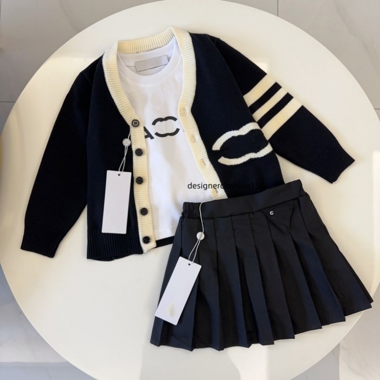 Designer Hoodies Pants Suit Kids Clothes Sets Boys Toddler Hooded Tracksuits Children Girls Loose Pullovers sweatsuits size 90-160cm A4