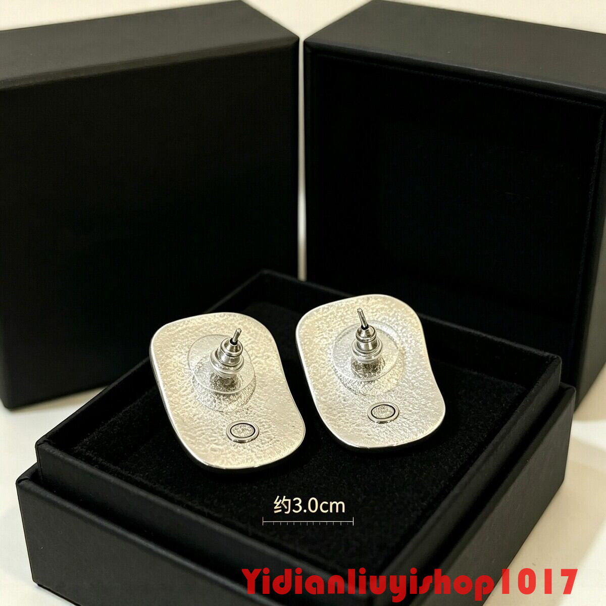 Designer Earrings Silver Square Sugar Cube-Shaped Transparent Crystal Earrings Luxurious Stylish Accessory A New And Versatile Design