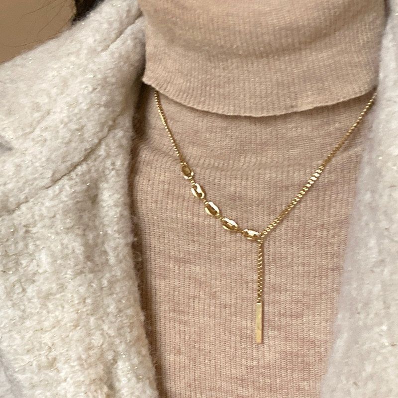 Lucky Charm Gold Bar Necklace for Women New Year Sweater Chain Titanium Steel Necklace Light Luxury Niche Clavicle Chain Pendant Jewelry