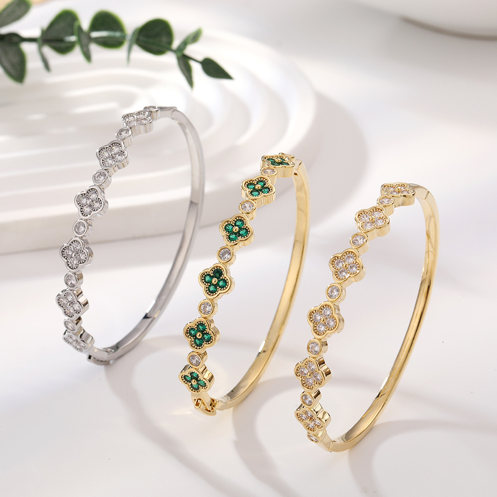 Cross-border fashion, colorful diamond four-leaf clover bracelet, luxurious elegant floral bracelet with four petals, a trendy European and American