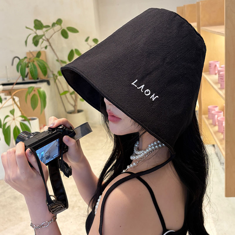 Koreanstyle fisherman's women perfect spring summer offering protection This fashionable versatile bucket is suitable for all head sizes and he