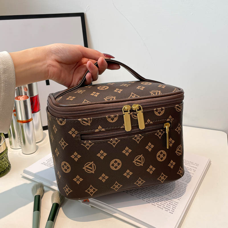 Retro Pattern Cosmetic Bag Large Capacity Travel Toiletry Bag Portable Skincare Storage Pouch for Women
