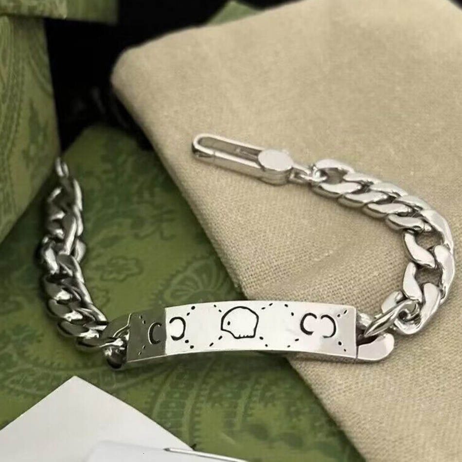 2026 New Fashion Plated Silver Ghosts Mens Luxury Bracelets Designer For Women Carve Skull Simple perfume Double G Metal Cuban Chain Charms cologne