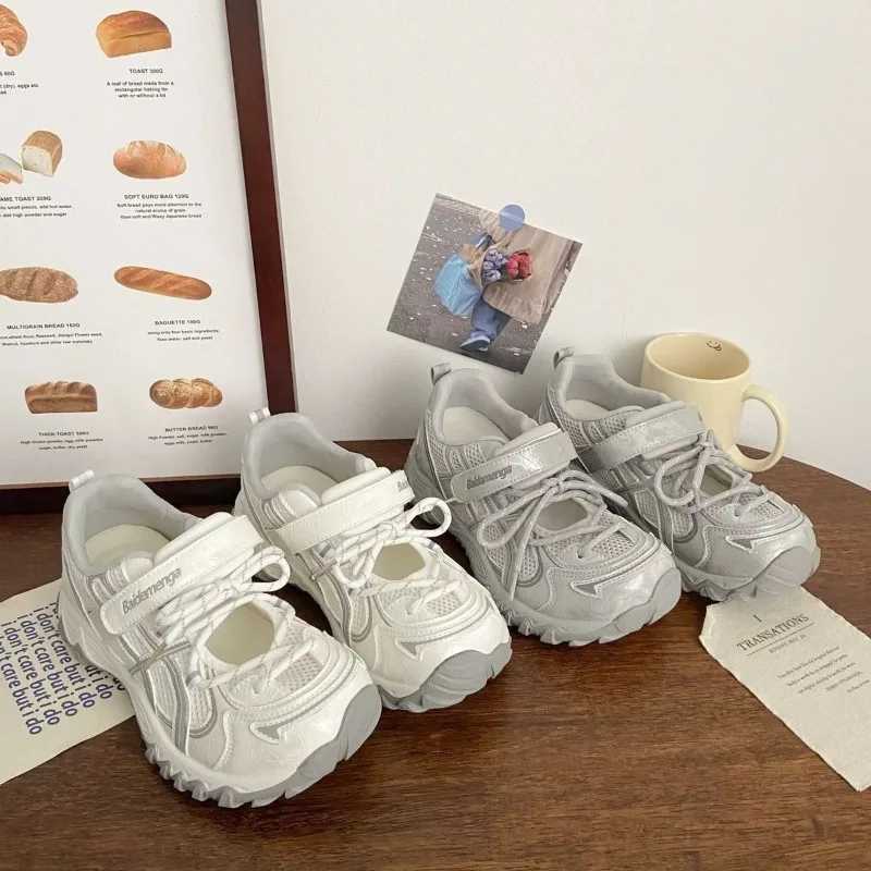 Casual Shoes 2026 Summer New Women's Thick-Soled Height-Increasing Mesh Sports Sneakers Hollow Breathable Casual Shoes H261016