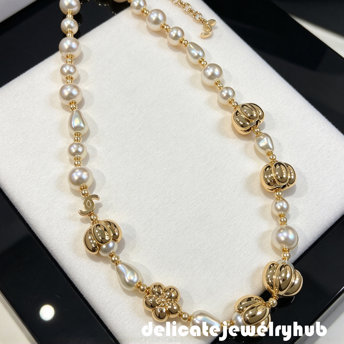 Designer CC Necklace Chaneeel Necklace Pearl Flower Diamond Letter Necklace Fashionable Classic Simple Versatile Everyday Wear Designed For Women