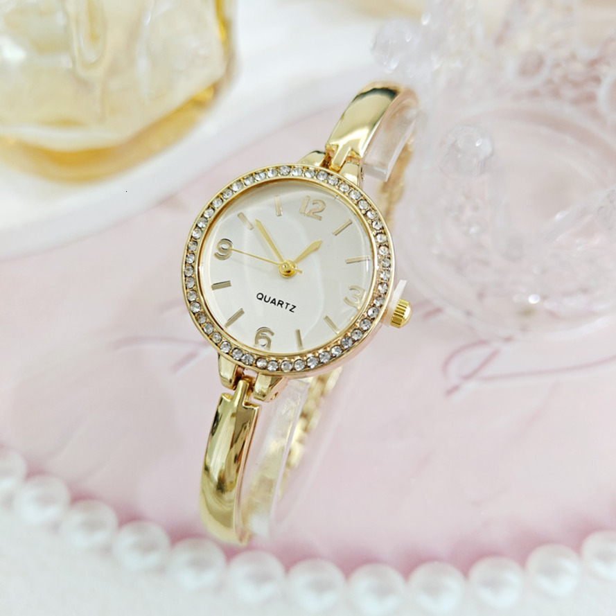l Elegant Fashionable High-Value Diamond-Embellished Watch, Light Luxury Niche High-End Bracelet Women's Watch Manufacturer ljh654
