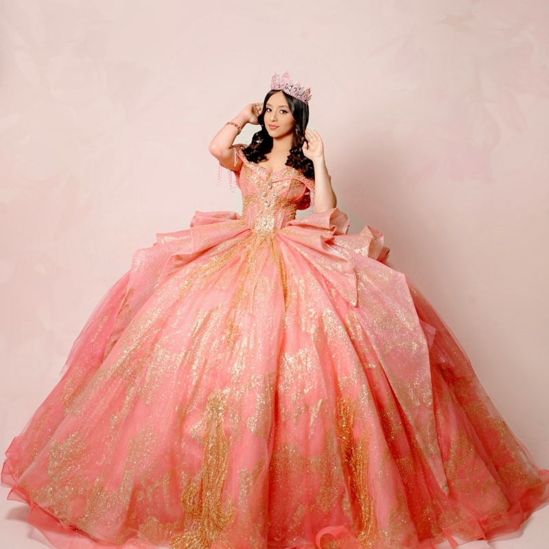 Pink Glitter Quinceanera Dresses Off Shoulder Ball Gown Sweet 16 Dress Gold Applique Lace Beading Tull Party Birthday vestidos 15 de anos