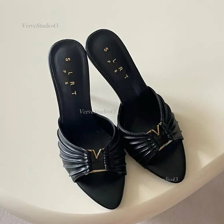 Designer ysllysness heel Same Style Black Quilted Flat Slippers Women Metal One Band Sandals Flat Summer Slippers For Outdoor yslshoesfor women Slid