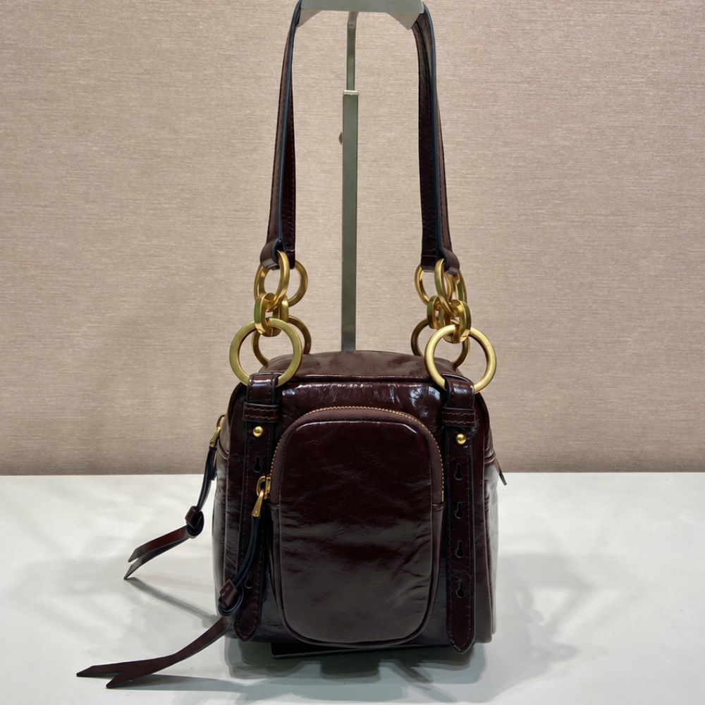 Mini Box Shoulder Bag Waxed Leather Front Zip Pocket Ring Hardware Compact Vintage Chic for Daily Outings Top-Tier Designer New Arrival