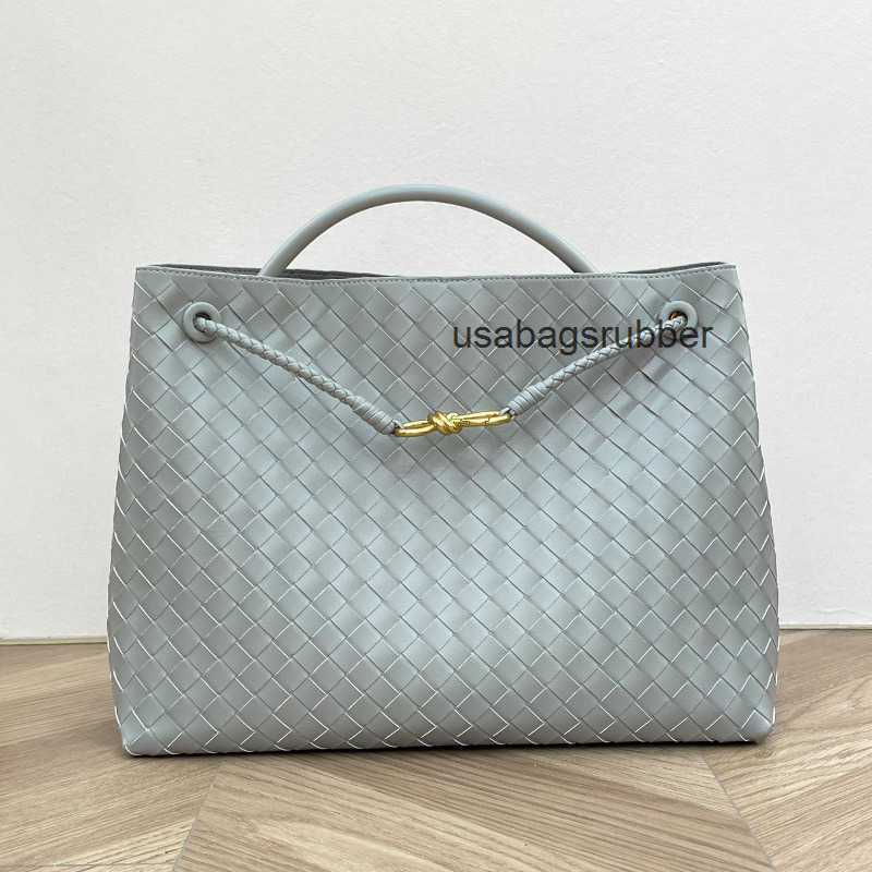 Refined Designer Style High End Old Money Style Cowhide Hand Woven Handbag Versatile Leather Large Capacity Tote Shoulder Crossbody Bag