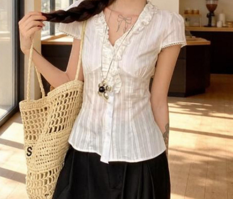 Y2k Tops T shirt 90s Vintage Clothes Women White Punk Slim Bow Aesthetic Lace Harajuku Girl Tees Crop Top Femme Short Sleeve Tee 260410BJ