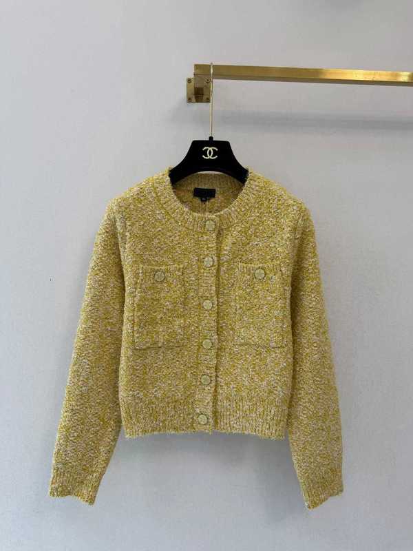 Women's Sweaters Designer Korean-style autumn and winter outerwear, featuring knitted cardigan top, casual long-sleeved single-breasted knitted