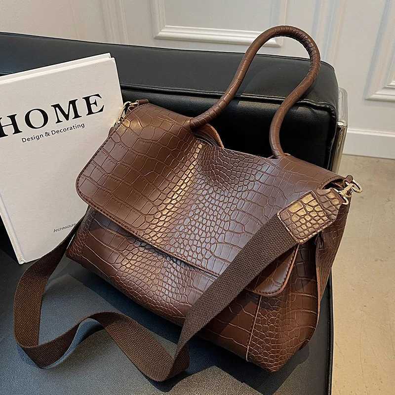 Shoulder Bags Elegant Commuter Large Capacity Crocodile Pattern Women's Bag 2025 New Versatile Single Shoulder Crossbody Tote Handbag H261016