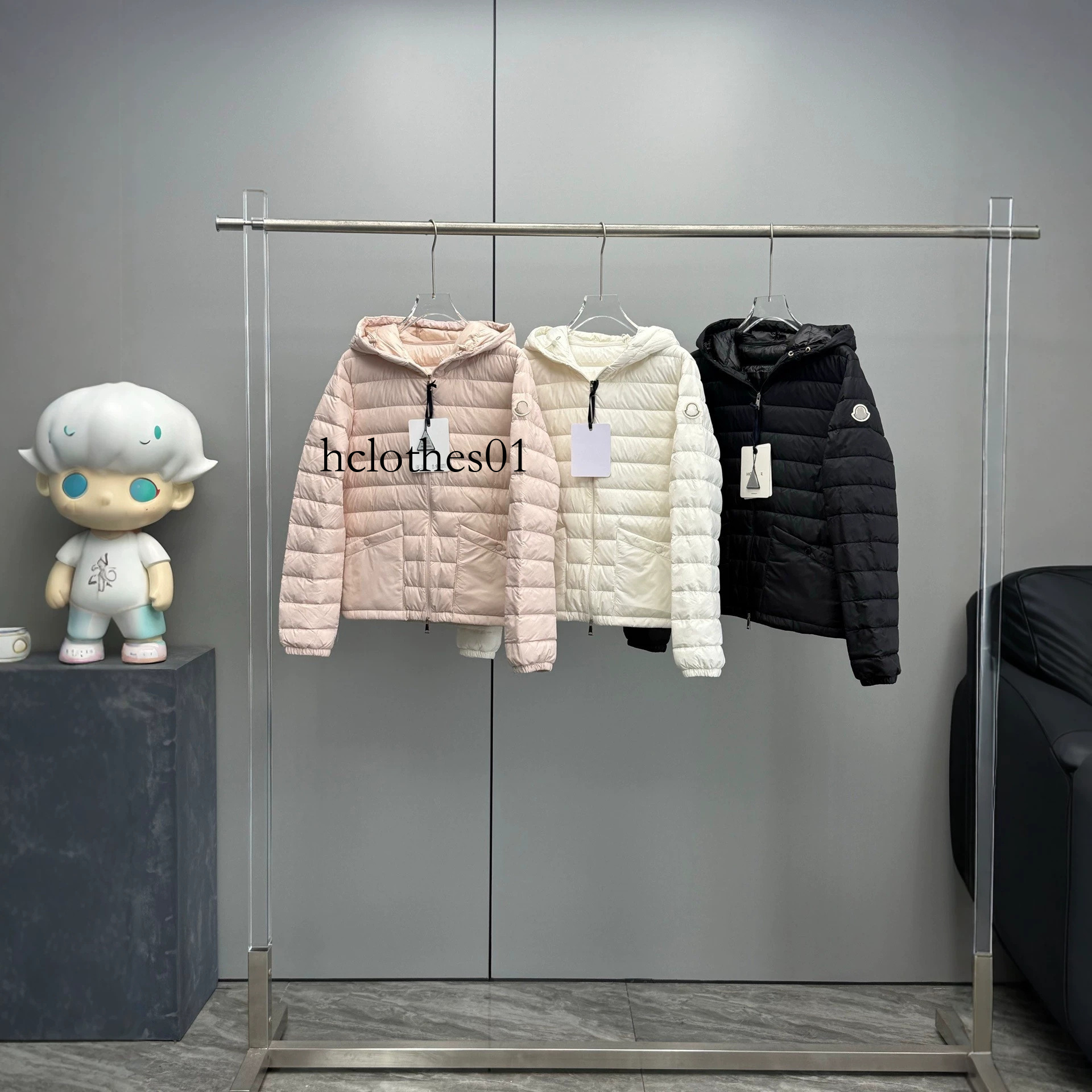 High-end cross-border export brand, Mongjia, 2025 autumn/winter new collection: Hede short hooded down jacket, versatile and simple design for women